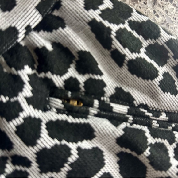 Animal Print Pleated High-Waisted Mini Skirt - Size 1 ⭐🐆 - Picture 9 of 9